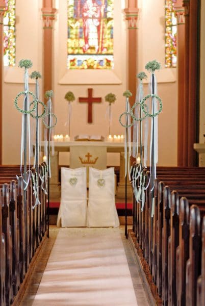 Kirchendekoration Grün und Weiß