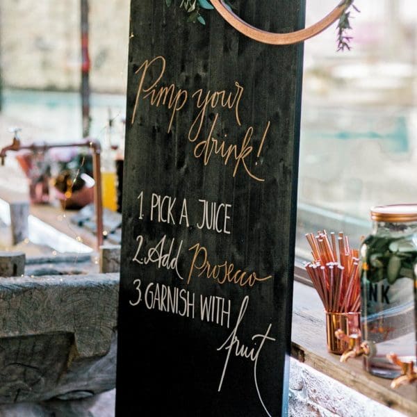 Hochzeitsschilder Die coolsten Ideen, Designs & Sprüche