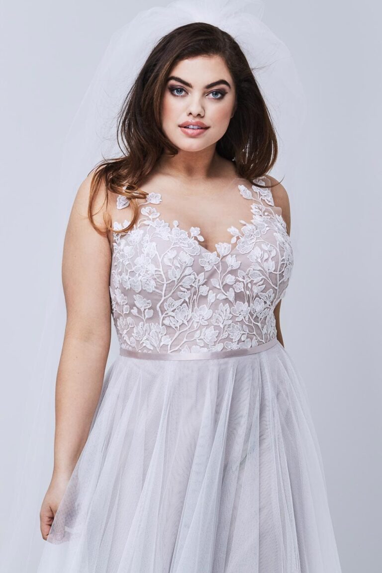 Brautkleider große Größen: Die schönsten Curvy Hochzeitskleider