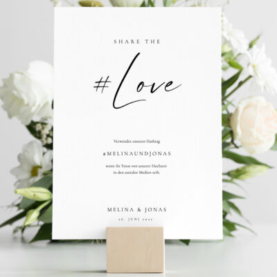 Hashtag Love Schild Hochzeit
