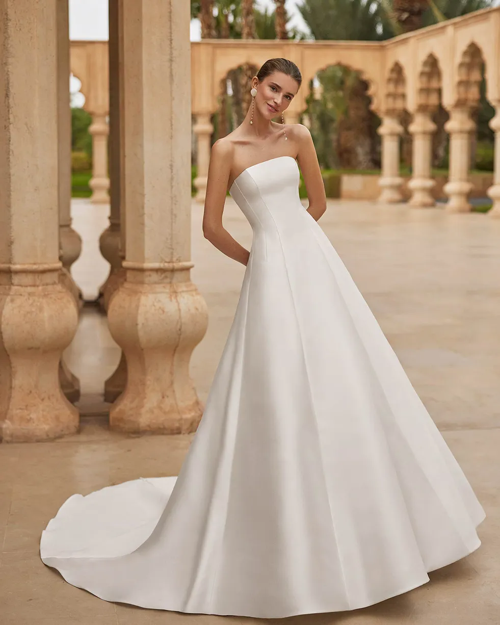 Brautkleid Clean Chic schlicht