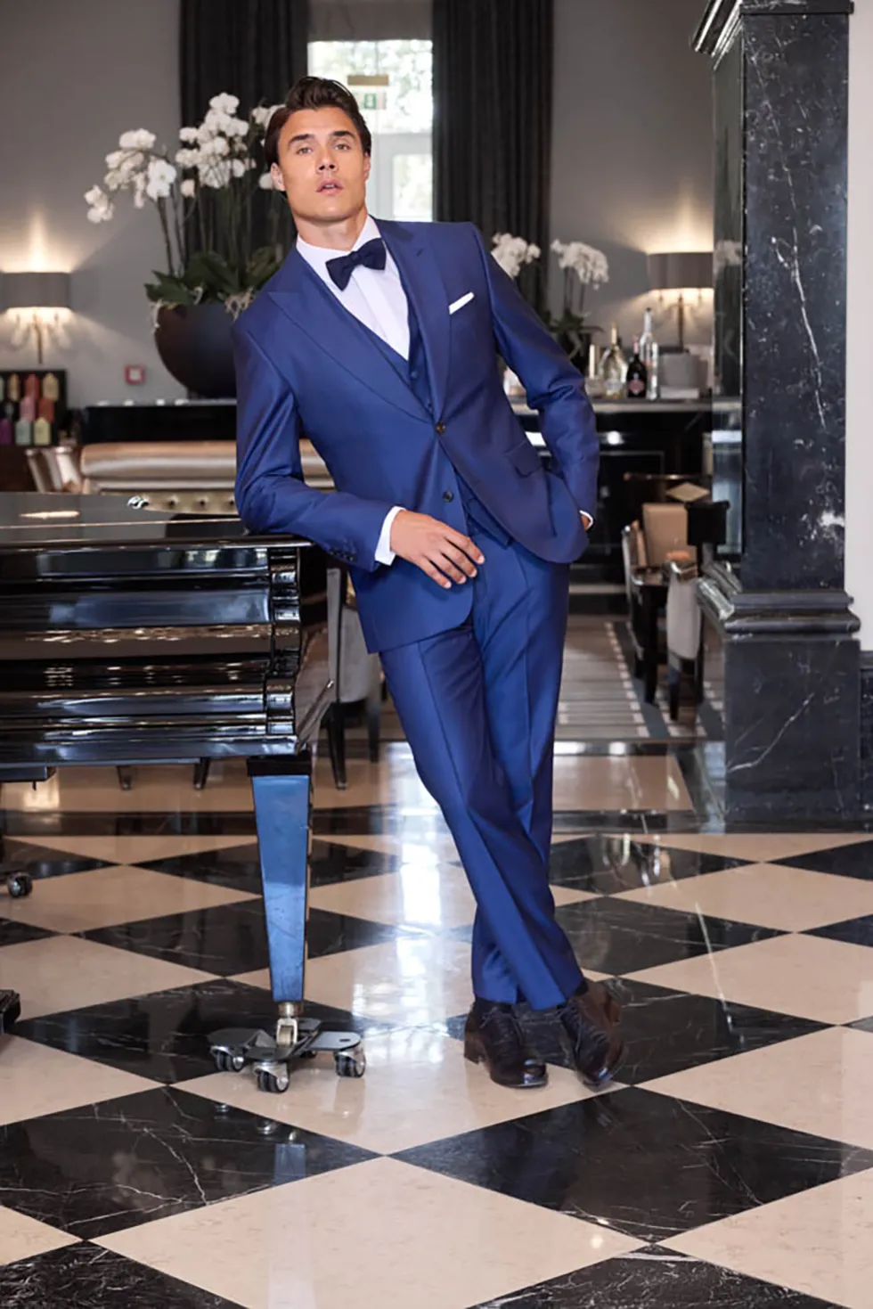 Anzug Royalblau Hochzeit