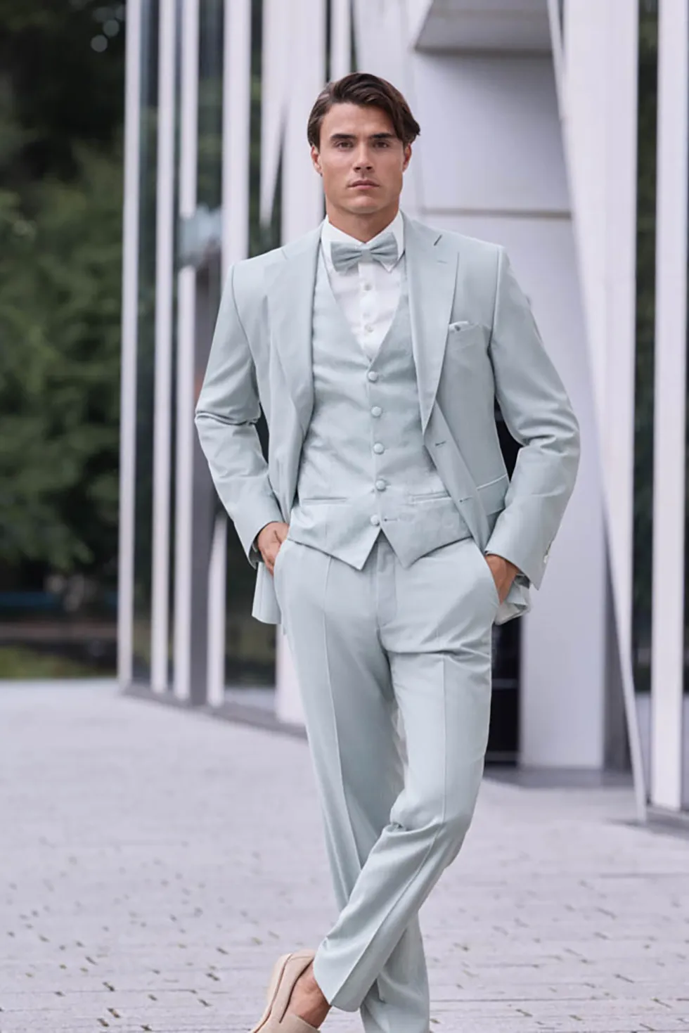 Hochzeitsanzug elegant Hellblau